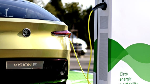 Η SKODA κατασκευάζει 7.000 σημεία ηλεκτρικής φόρτισης στην Τσεχία
