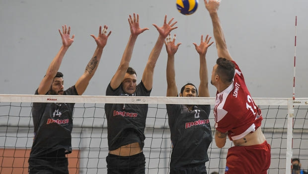 Volleyleague: “Σκούπα” ή παράταση στους ημιτελικους