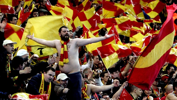 Οι οπαδοί της Λανς πληρώνουν το πρόστιμο της ομάδας τους!