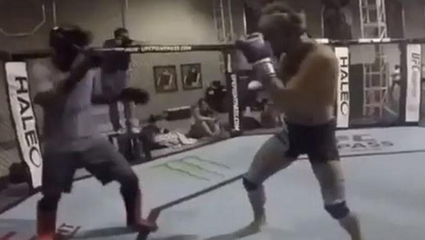 Ο Malignaggi πόσταρε νοκ ντάουν “φάντασμα” του McGregor