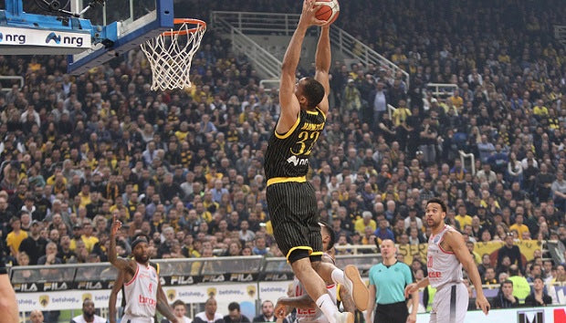 BCL Top 10: Με Χάντερ και Τζέιμς το “αντίο” της ΑΕΚ