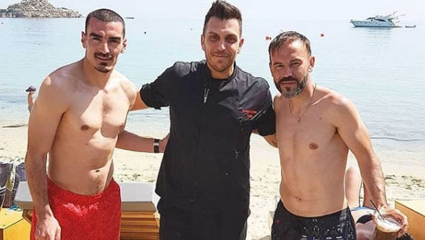 Ολυμπιακός: Λάζαρος – Νάτχο με κότερο στη Μύκονο