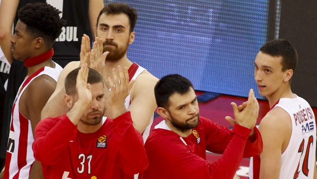Γιώργος Συρίγος για Ολυμπιακό: “Έλεγχε την κατάσταση και αυτοκτόνησε”