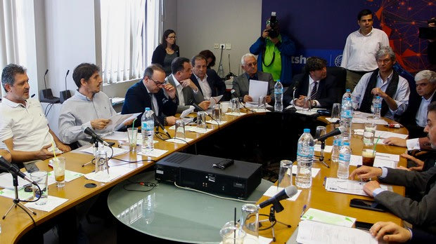 Η μόνη πρόοδος ήταν πως δεν έπεσε πάλι ξύλο