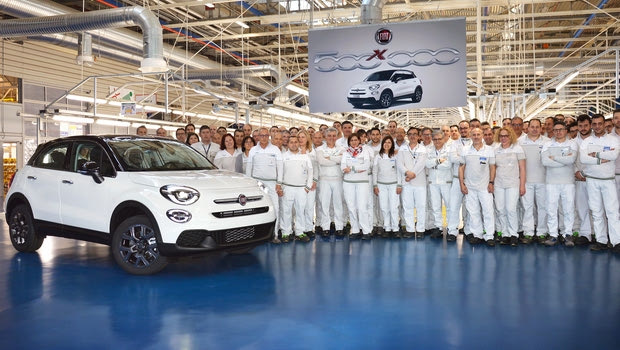 Ξεπέρασε τις 500.000 μονάδες η παραγωγή του Fiat 500