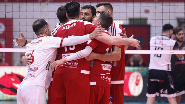 Ολυμπιακός – ΠΑΟΚ 3-0: Ερυθρόλευκη κυριαρχία στο κατάμεστο “Μελίνα Μερκούρη”