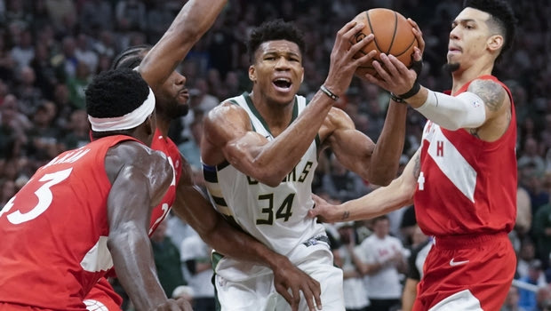 Video analysis: Ετσι “έπνιξαν” οι Ράπτορς τους Μπακς