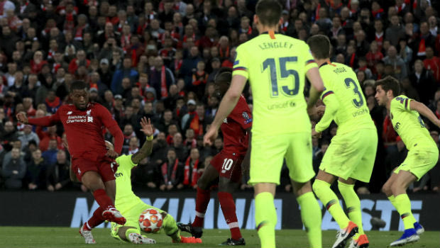 Marca: “Εκατόμβη στο Άνφιλντ”