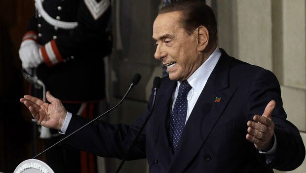 Μπερλουσκόνι: Πέτυχε η επέμβαση και βγαίνει από το νοσοκομείο
