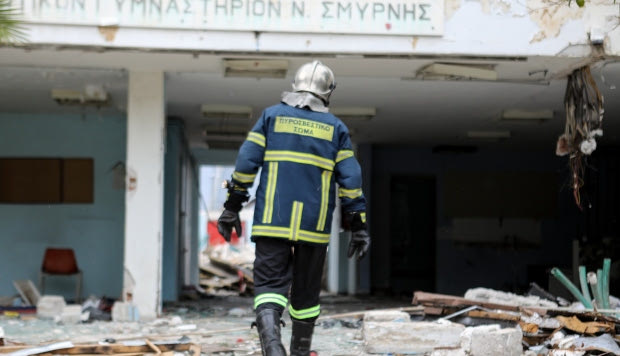 Φωτιά στο κλειστό της οδού Αρτάκης