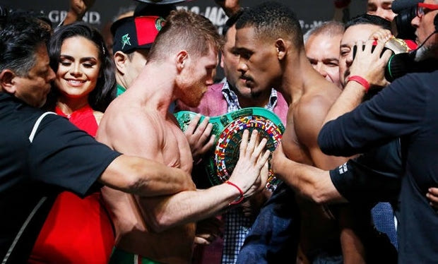 Βασιλιάς Canelo, νίκησε και τον Jacobs