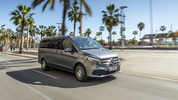 Με το σήμα της νίκης έρχεται η νέα Mercedes V-Class