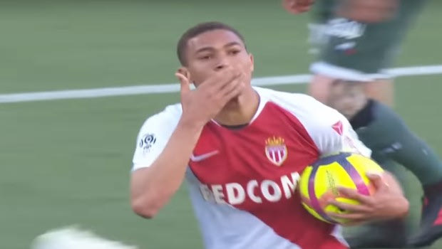 Corriere dello Sport: “Ο Ολυμπιακός κοιτάζει τον Βινίσιους”