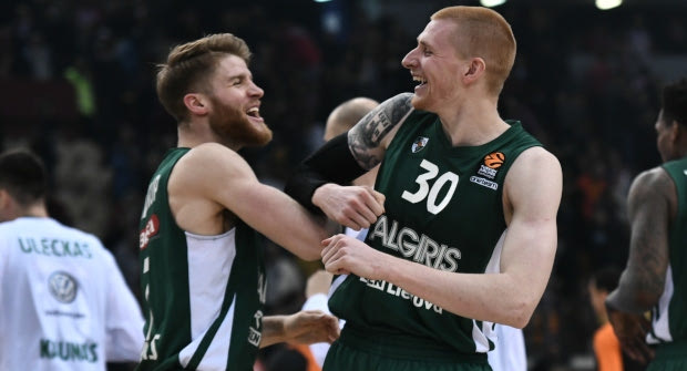Ζαλγκίρις: Άνετο 2-0 στους τελικούς, ακόμα ένα βήμα για τον τίτλο