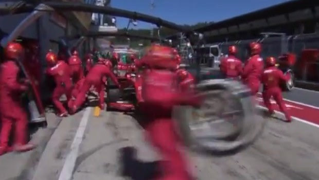 Pit stop παρωδία για τη Ferrari: Δεν είχαν φέρει τα ελαστικά