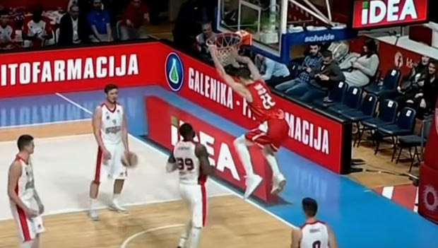 Ερυθρός Αστέρας: “Έδεσε” για άλλα δύο χρόνια τον Σίμανιτς