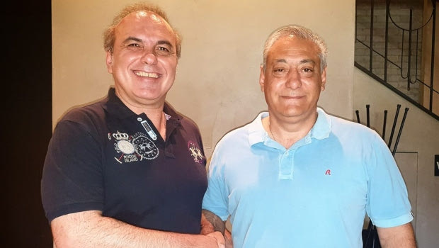 Ιωνικός Νικαίας: Κουφός κι επίσημα