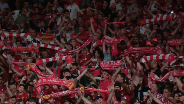 Λίβερπουλ: Συγκλονιστικό “You ‘ll never walk alone” μετά την απονομή!