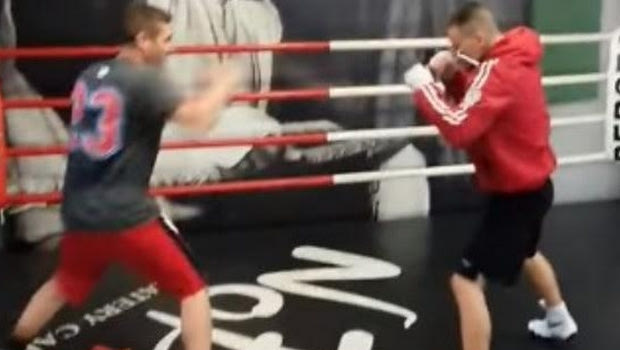 Στο ρινγκ πριν το Friday Boxing Καμπόσος και Αρναούτης!