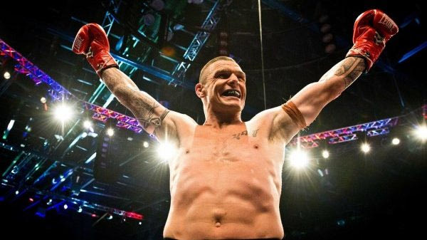 Ο John Wayne Parr εξηγεί γιατί δεν πρέπει να μπλέκεις σε καυγά δρόμου