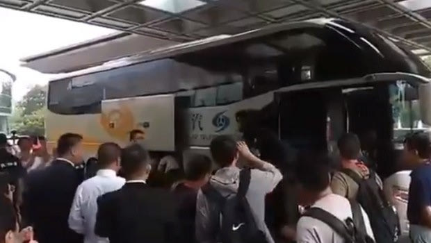 Εθνική: Έφτασε στη Ναντζίνγκ, τράβηξε τα βλέμματα ο Γιάννης Αντετοκούνμπο