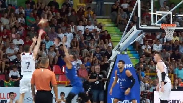 Τρελή ανατροπή της Ρωσίας επί της Ιταλίας σε φιλικό