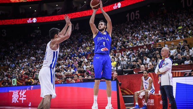Ξέσπασμα Νάχμπαρ: “Τι νόημα έχουν αγώνες όπως το Ιταλία-Φιλιππίνες;”