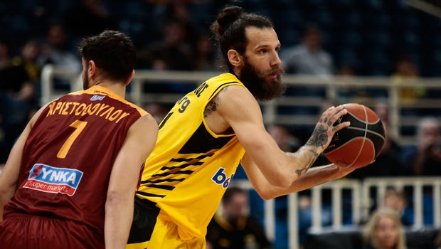Ο Γιαννόπουλος, ο Ρογκαβόπουλος και ο… Sin Boy