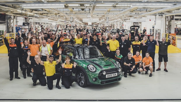 MINI: Δέκα εκατομμύρια οχήματα στο εργοστάσιο της Οξφόρδης