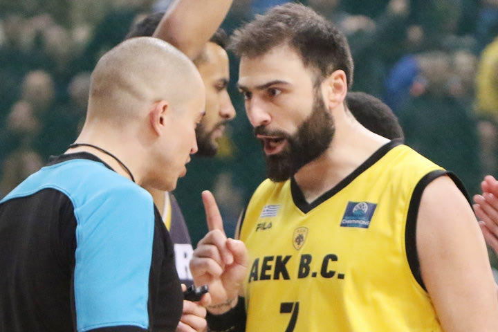Ο Βασιλειάδης ευχήθηκε στον “τελειωμένο και πρώην παίκτη” εαυτό του