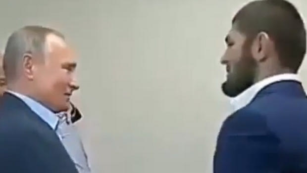 Ο Putin συνεχάρη τον Nurmagomedov για τη νέα του νίκη