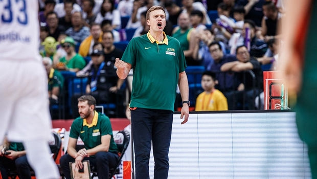 Αντομάιτις για τα συνθήματα κατά της FIBA: “Εκφράζουν αυτό που νιώθουμε όλοι”