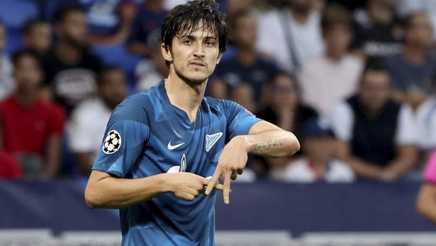 Champions League: Ο Αζμούν ήταν έτοιμος να γίνει αλλαγή και σκόραρε!