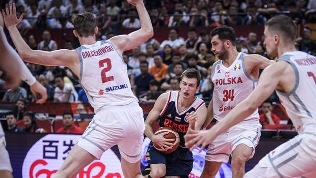Πολωνία – Ρωσία 79-74: Αγκαλιά με την πρόκριση οι αήττητοι Πολωνοί