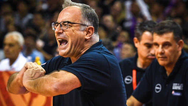 Σκουρτόπουλος: “Πιο εύκολο το επόμενο ματς για τον Γιάννη”