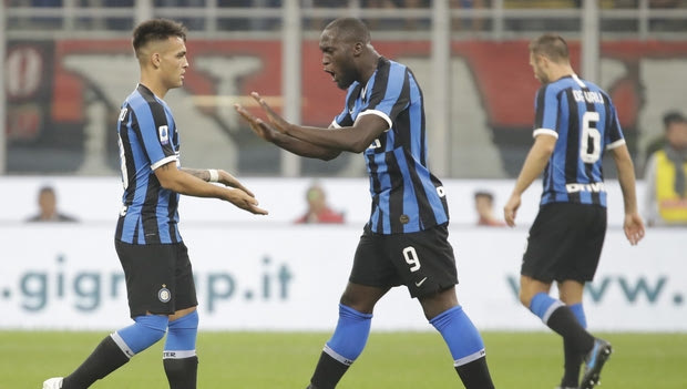 Σασουόλο – Ίντερ 3-4: Στο -1 από τη Γιουβέντους οι “νερατζούρι”