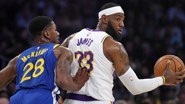 NBA: Με ταχυδακτυλουργικές πάσες του Λεμπρόν το Top-10