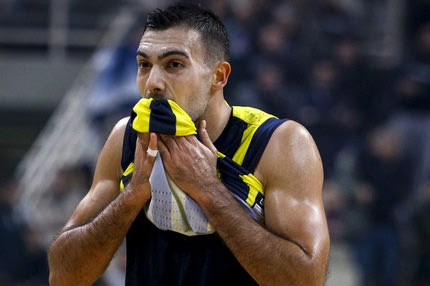 H δήλωση του Σλούκα για το πανό του Κεμάλ Ατατούρκ