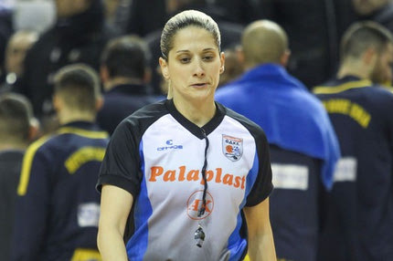 Τσαρούχα, η 1η Ελληνίδα διαιτητής που ορίστηκε σε αγώνα της EuroLeague