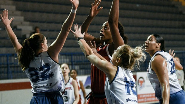 Ολυμπιακός: Πανελλήνιο ρεκόρ με 120 σερί νίκες η γυναικεία ομάδα μπάσκετ