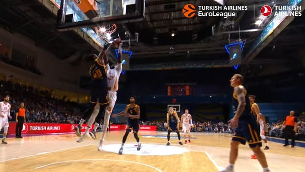 EuroLeague: Ο Έβανς κέρδισε τον Μονρό