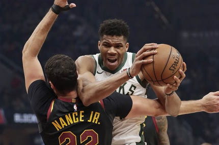 Αντετοκούνμπο: “Δεν διαβάζω τα ελληνικά media, δεν με αγγίζει η προσοχή”