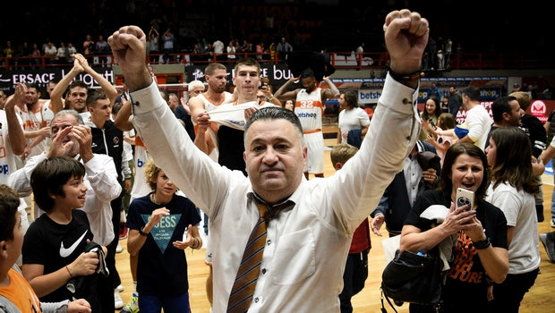 Γιατράς: “Με αυτόν τον κόσμο δεν χάνουμε από κανέναν”