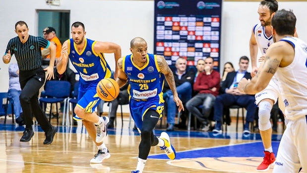 Μόρναρ Μπαρ – Περιστέρι 65-73: Ο Χάτσερ “μίλησε” στο τέλος