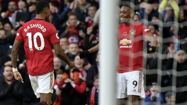 Premier League: Άνετη νίκη με τριάρα για την Γιουνάιτεντ