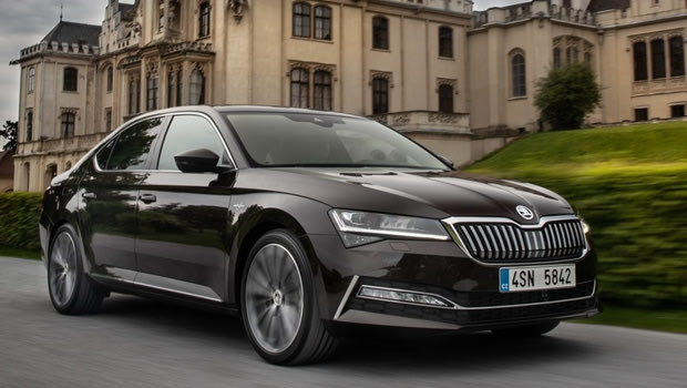 Από 26.500 ευρώ η νέα Skoda Superb