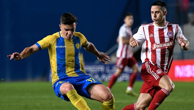 Super League: Οκτώ από τις δεκατέσσερις ομάδες σε απολογία