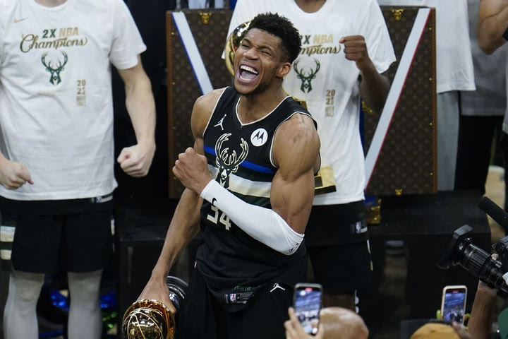 Γιάννης Αντετοκούνμπο: Η μεγάλη αλλαγή του που τον οδήγησε στην κορυφή του ΝΒΑ