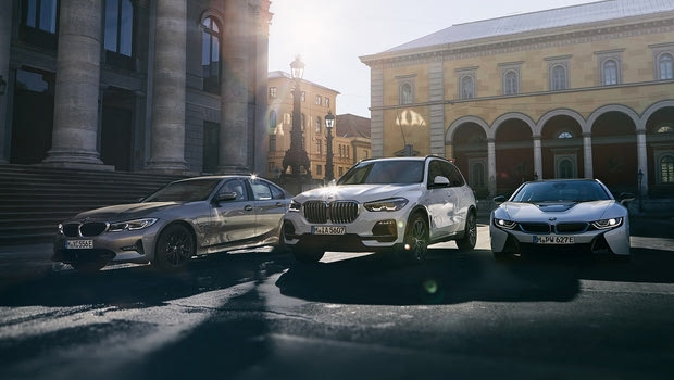 BMW: Έφθασε τις 500.000 ηλεκτροκίνητα και πάει για το εκατομμύριο