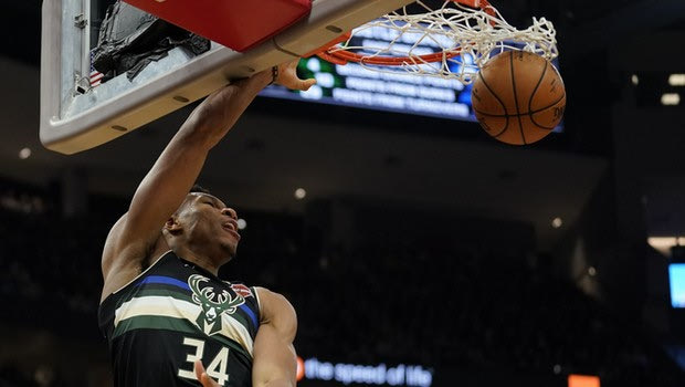 NBA: Με buzzer του Σρούντερ και τρομακτικό Γιάννη το Top-10
